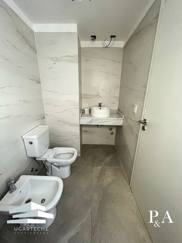 Departamento Con Jardín, Monte Grande - Venta