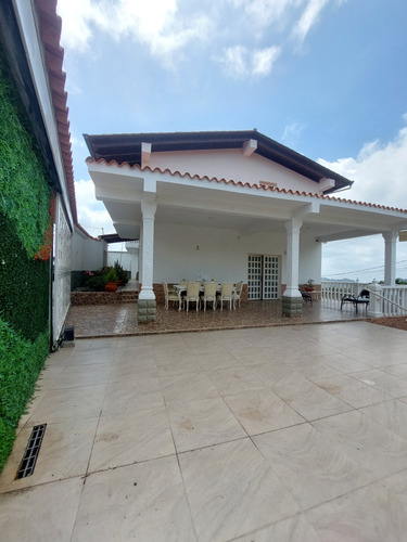 Best House Vende Espectacular Casa En San Antonio De Los Altos Secto El Amarillo