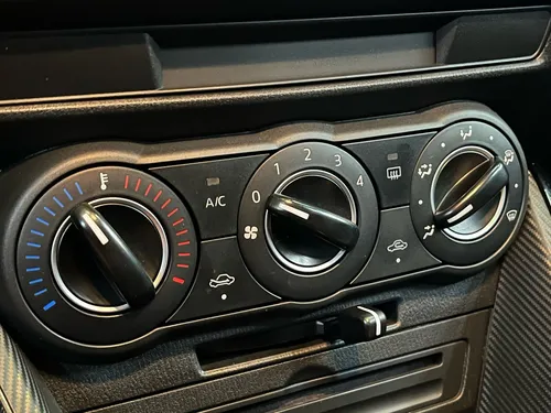 Mazda 2 TOURING 1.5