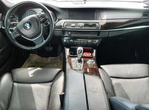 Imagem 6 de 8 de Bmw 550i 4.4 Sedan V8 32v Gasolina 4p Automático