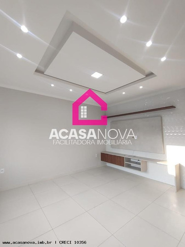 Casa Para Venda Em Itaipuaçu, Maricá/rj 3 Quartos, Suíte, Churrasqueira R$ 547.000