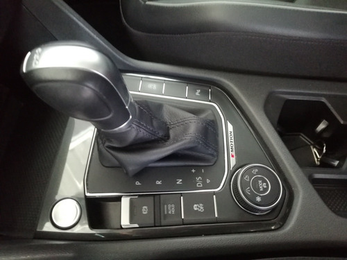 Imagen 13 de 15 de Volkswagen Tiguan 2018 2.0 Highline At