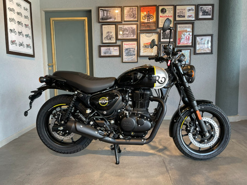 Imagen 4 de 25 de Royal Enfield Hntr 350 Rebel Black