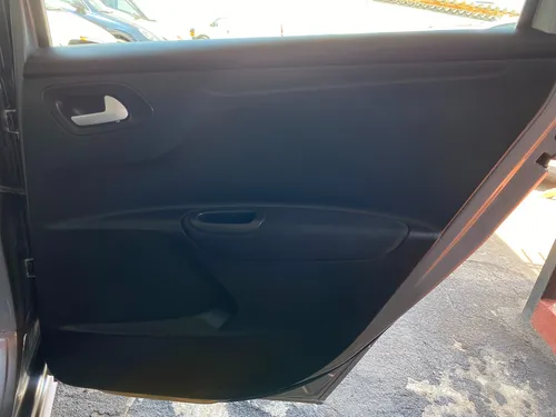 Peugeot 301 1.6 Allure At