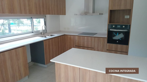 Condominio Acorus Leloir