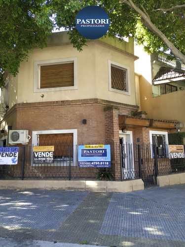Muy Buena Casa 4 Amb Con Patio Y Gran Terraza!