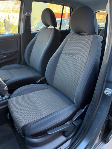 Volkswagen Suran 1.6 Imotion Highline 11c