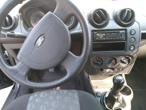 Imagem 4 de 12 de Fiesta 1.6 Mpi Hatch 8v Flex 4p Manual