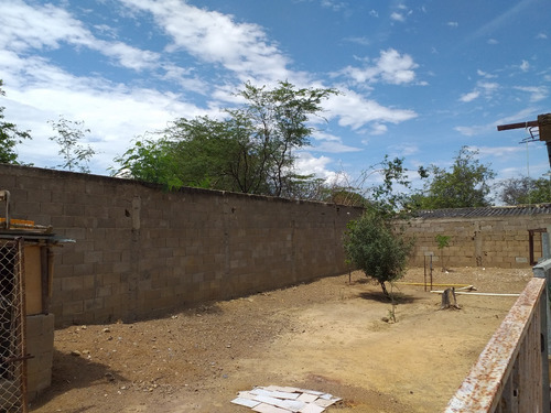 Imagen 10 de 10 de Amplia Casa Lista En Sabana Larga. 0414-5725250 Cod 22-25260