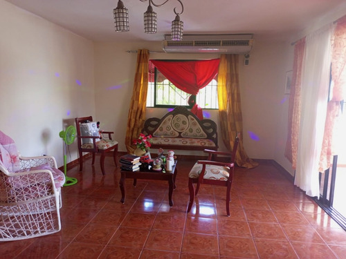 Vendo Casa En Santa Cruz De Villa Mella A 5 Minutos Del Supermercado Bravo De Villa Mella, Santo Domingo Norte