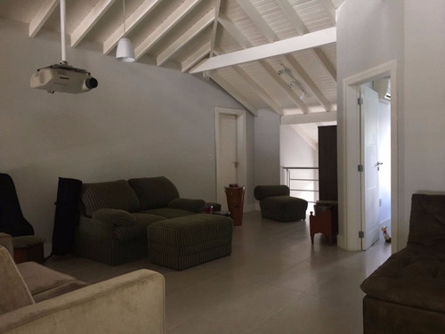Casa Em Belém Novo Com 4 Dormitórios - Vz3906