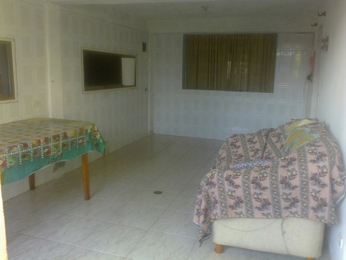 Imagen 9 de 19 de Bello Town House Las Brisas De Cúa