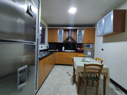 Imagen 6 de 22 de Adriana Atienzo Vende | Apartoquinta En Urb. Prebo (foc-1089)