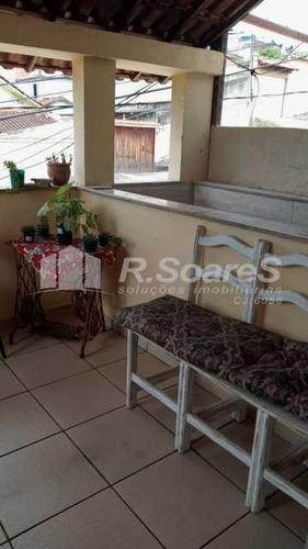 Imagem 2 de 15 de R Soares Vende Excelente Casa Triplex Toda Reformada Sala Trés Quartos Com Suite, Dependência, Lavabo E Garagem Pra Quatro Carros. - Jcca30025