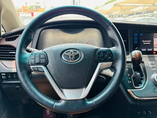 Toyota Sienna 3.5 Limited V6 At