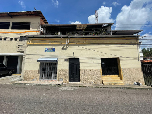 Casa Muitifamiliar 389.30 M2, Carrera 10, Pasaje Arismendi. San Cristóbal.