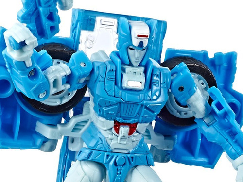 Chromia Transformers War For Cybertron Siege Deluxe Class