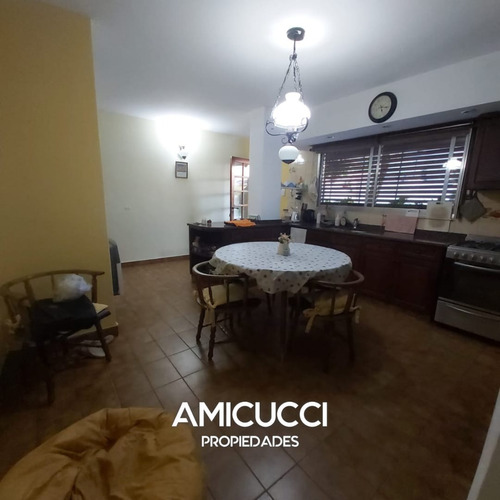 Imagen 4 de 23 de Chalet Con Pileta En Villa Bonich, San Martin