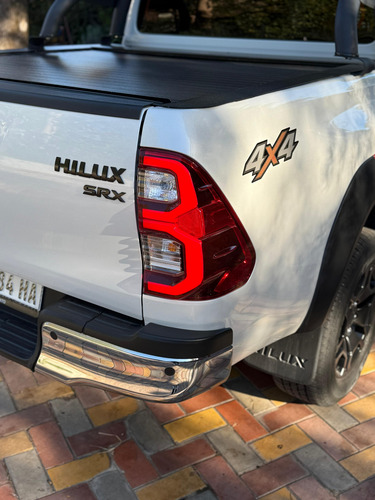 Toyota Hilux Pick-Up 2.8 Cd Srx 204Cv 4X4 At