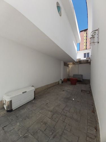 Se Vende Townhouse 120m2 3h/3b/4p Paso Real Charallave 5343