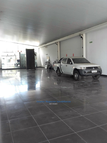 J.s Local Comercial En Parque Batlle