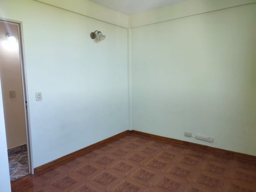 Departamento 4 Amb Venta I.casanova, Con Balcón
