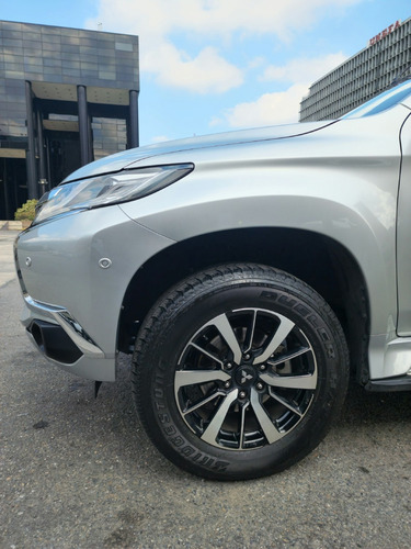 Mitsubishi Montero Sport