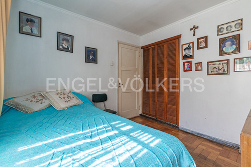 Casa 2 Pisos 2d + Servicios Sucre/lyon