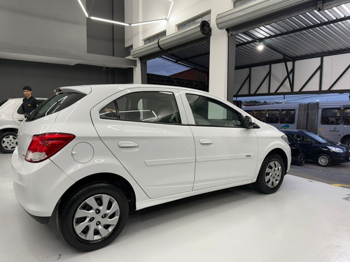 Chevrolet Onix 1.0 MPFI LT 8V FLEX 4P MANUAL