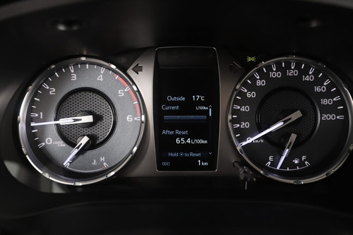 Imagen 6 de 15 de Toyota Hilux 4x4 Dc Srv 2.8 Tdi 6 At