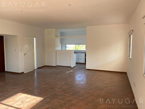 Imagen 2 de 11 de Venta - Casa En La Cañada De Pilar Bayugar Negocios Inmobiliarios