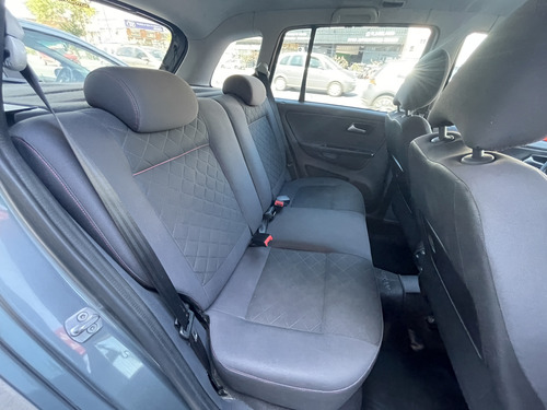 Volkswagen Suran 1.6 Highline 101cv