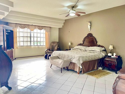 Casa Venta Cerca Revolucion Contry La Escondida Guadalupe