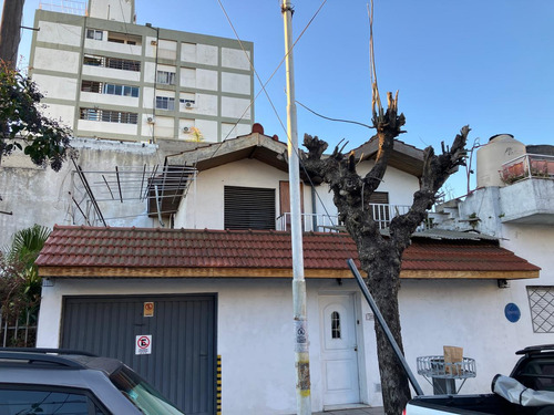 Bartolome Mitre Esq. Marmol, Casa Con Excelente Valor Comerc