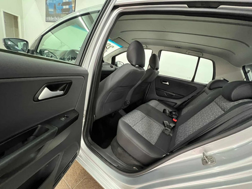 Imagem 9 de 11 de Volkswagen Fox 2014 1.6 Vht Trend Total Flex 5p