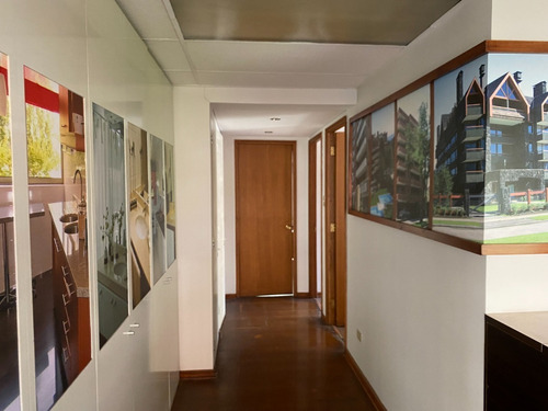 Imagen 10 de 16 de Oficinas De Gran Categoría
