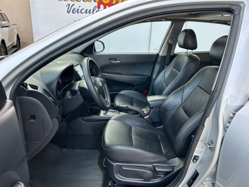 Hyundai I30 i30 2.0 MPI 16V GASOLINA 4P AUTOMÁTICO