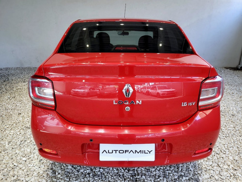 Imagen 8 de 16 de Renault Logan Privilege Full 1.6n | 2018