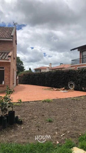 Casa En La Bajada. 3 Habitaciones, 329 M², Id: 146647