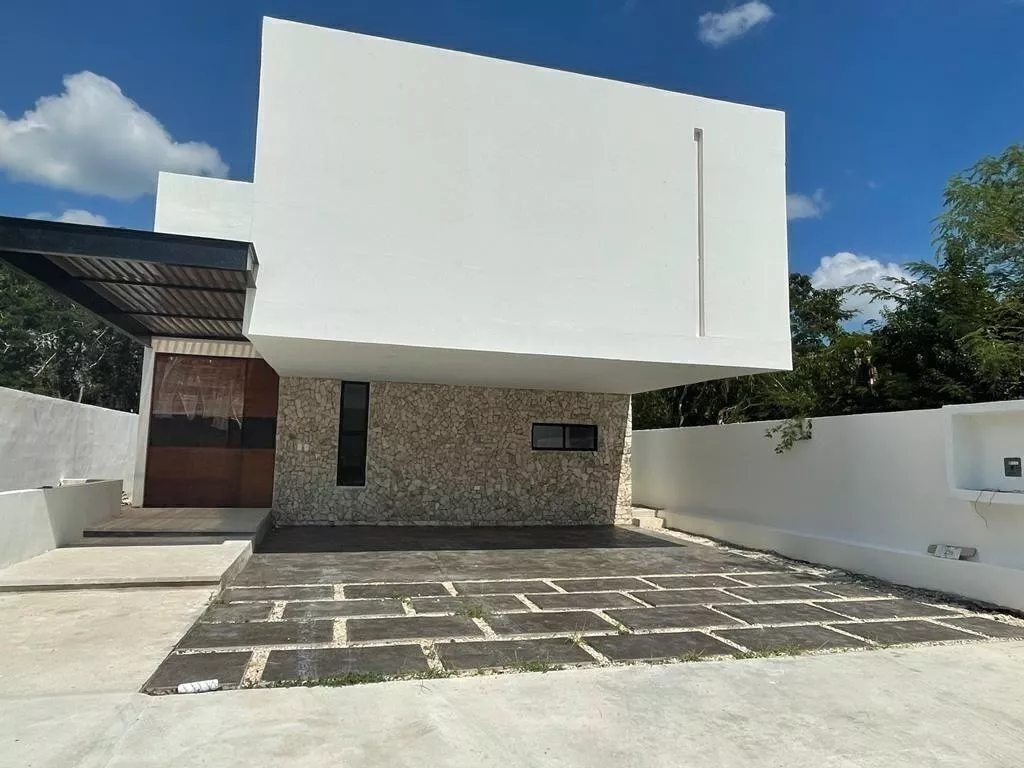 Casa En Venta En Privada Tamara, Entrega Inmediata