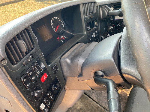 Scania P360 6x2 2015 Unico Dono Automatica