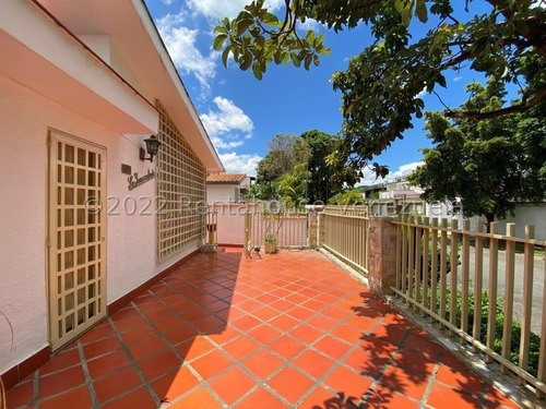 Imagen 3 de 20 de Casa En Venta En Santa Cecilia - Calle Cerrada.