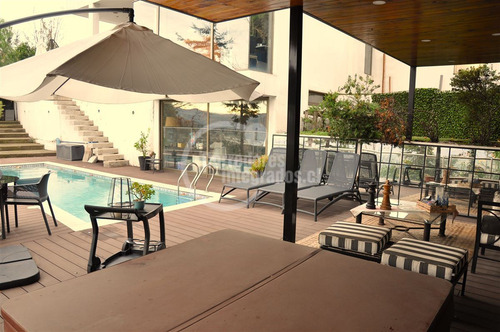 Casa En Venta De 5 Dorm. En Lo Barnechea Oportunidad !!