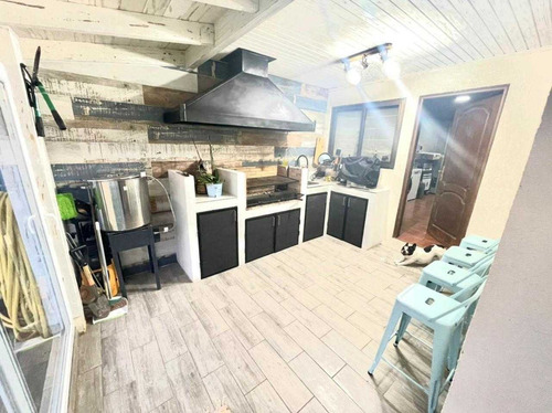 Excelente Casa En Venta / Sector Av. Pablo Neruda