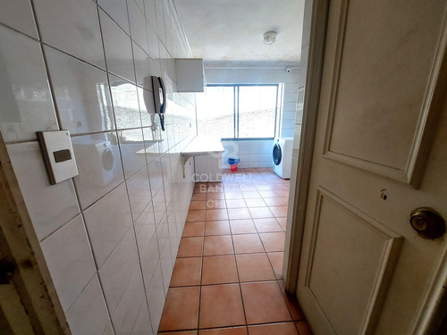 Un Dormitorio, Cocina Independiente Y Estacionamiento