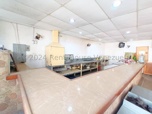 *al/ Local En Venta. Barquisimeto, Centro Lara/venezuela/ Arnaldo López/# 25-1893 / 220.9 M²