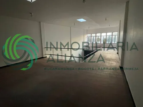 Local En Arriendo En Granada. Cod A16363