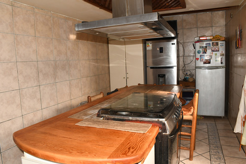 Casa Venta 5d 4b Servicios Metro Dominicos Terreno
