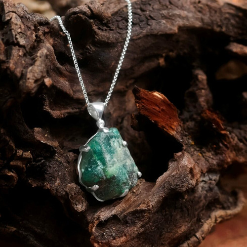 Dije De Cristal Esmeralda 1.32 Pulgadas En Plata De Ley Color Verde