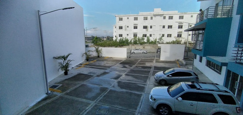 Vendo Apartamentos Próximo A La Plaza Colina Centro En Ciudad Modelo Ii En La Jacobo Majluta, República Dominicana